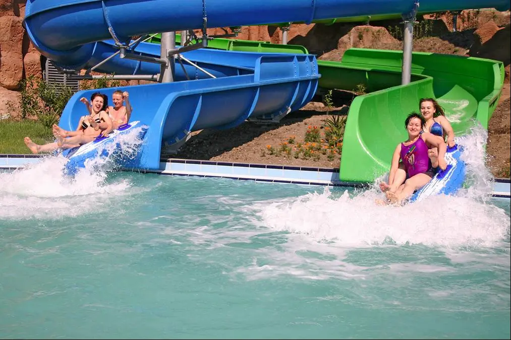 tube-rafting_slide-3-v1.webp